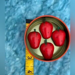 RARE VINTAGE Red MAGNETS -WOODEN STRAWBERRY -JAPAN KNOBLER IN TIN Set